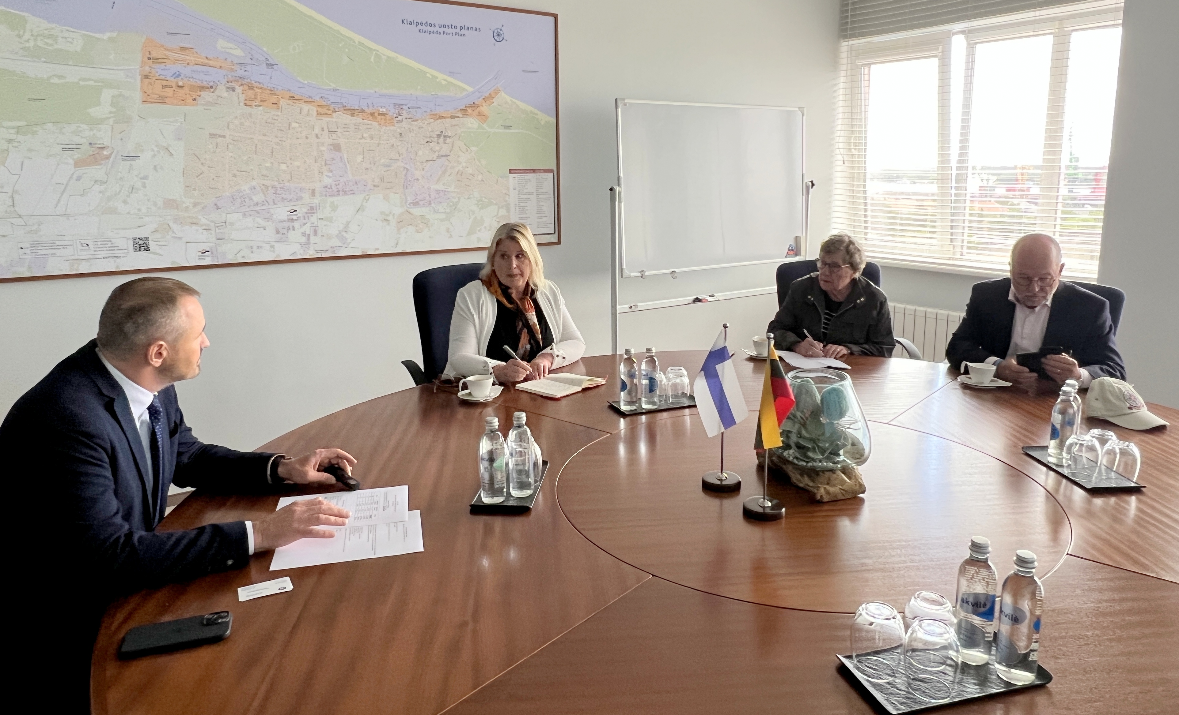 Uosto direkcijoje – delegacija iš Suomijos