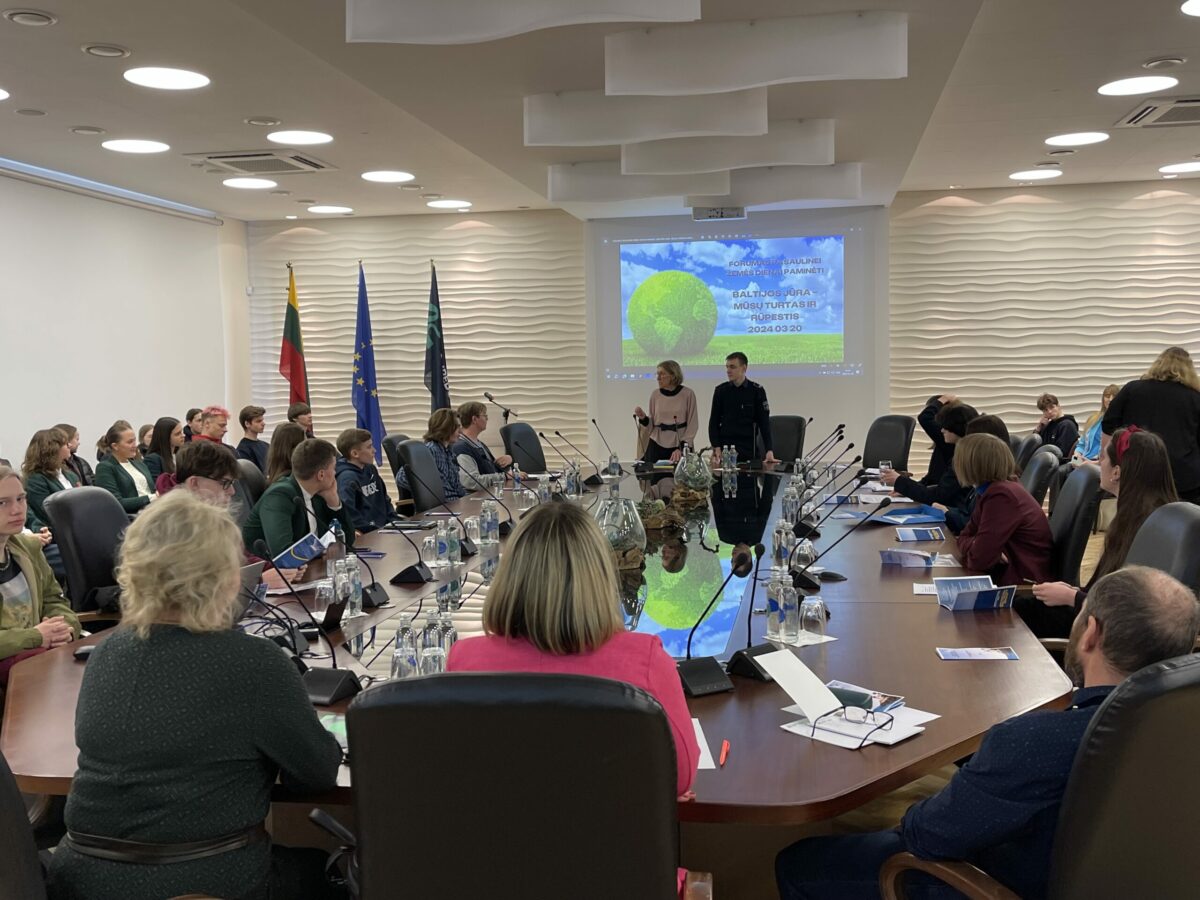 Žemės dieną uostamiesčio moksleiviai minėjo Uosto direkcijoje gamtosaugos forumu