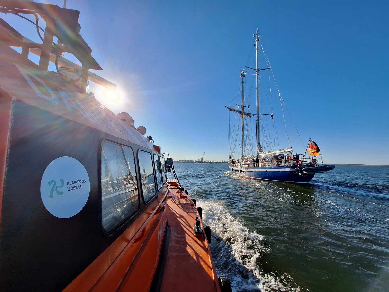 Uostamiestis laukia didžiųjų burlaivių: kaip „The Tall Ships Races“ varžyboms ruošiasi Klaipėdos uos...