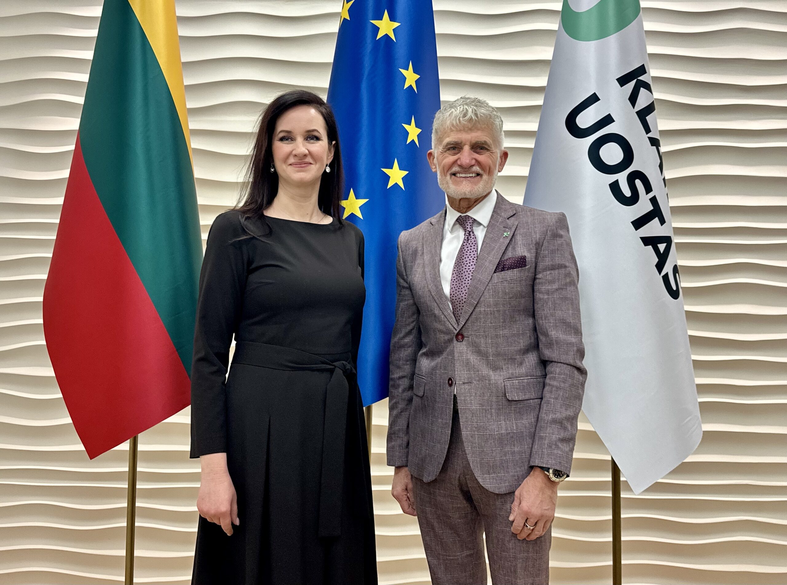 Pirmasis premjerės Ingos Ruginienės vizitas Klaipėdos uoste: dėmesio centre – saugumas ir strategini...