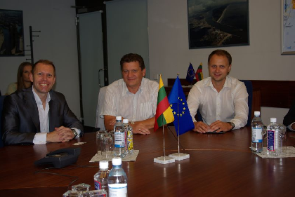 Uosto direkcijoje lankėsi tarptautinės logistikos kompanijos YASHEYA atstovų delegacija