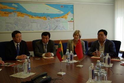 Klaipėdos uoste lankėsi Kinijos kompanijos Beijing Automotive Industry Holding Co. Ltd. atstovų dele...