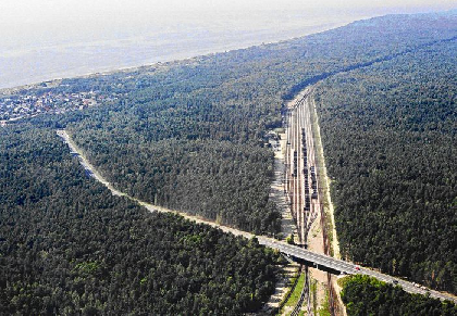 Atidarytas Klaipėdos keleivių ir krovinių terminalui svarbus geležinkelio viadukas