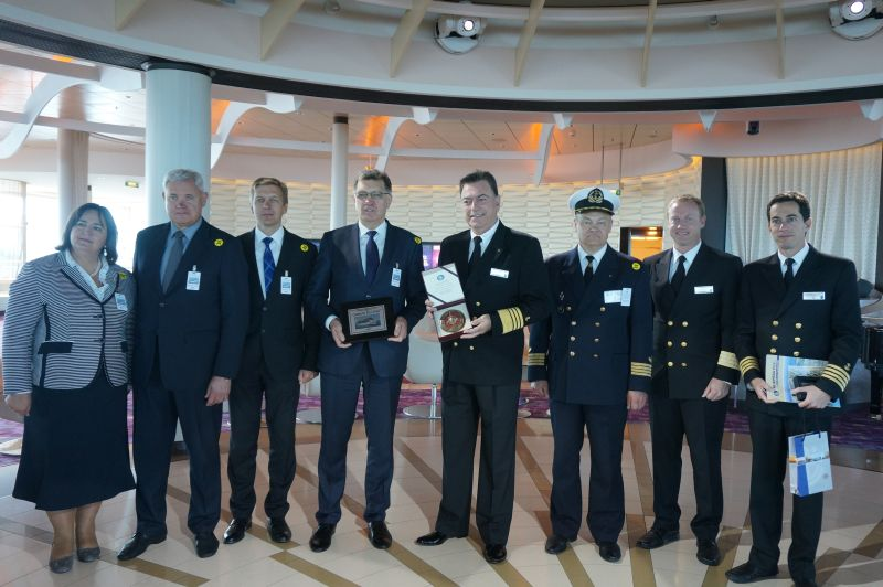 Didžiausiame uosto istorijoje laive – LR Ministro Pirmininko Algirdo Butkevičiaus vizitas