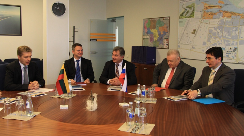Uosto direkcijoje viešėjo Rusijos ambasadorius Lietuvoje