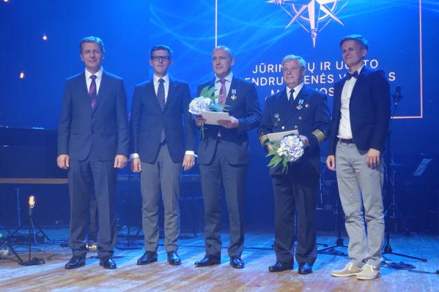 Pagerbti labiausiai nusipelnę jūrinės ir uosto bendruomenės atstovai