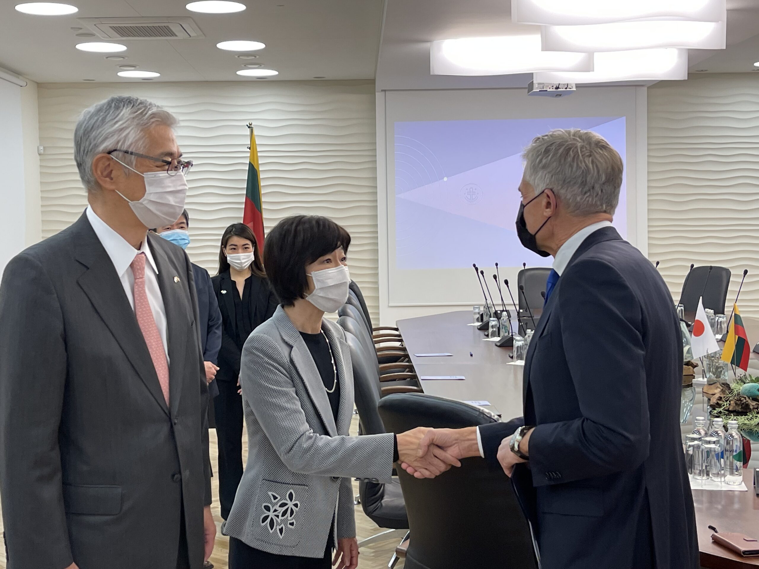 Uosto direkcijoje vieši naujasis Japonijos ambasadorius Lietuvoje